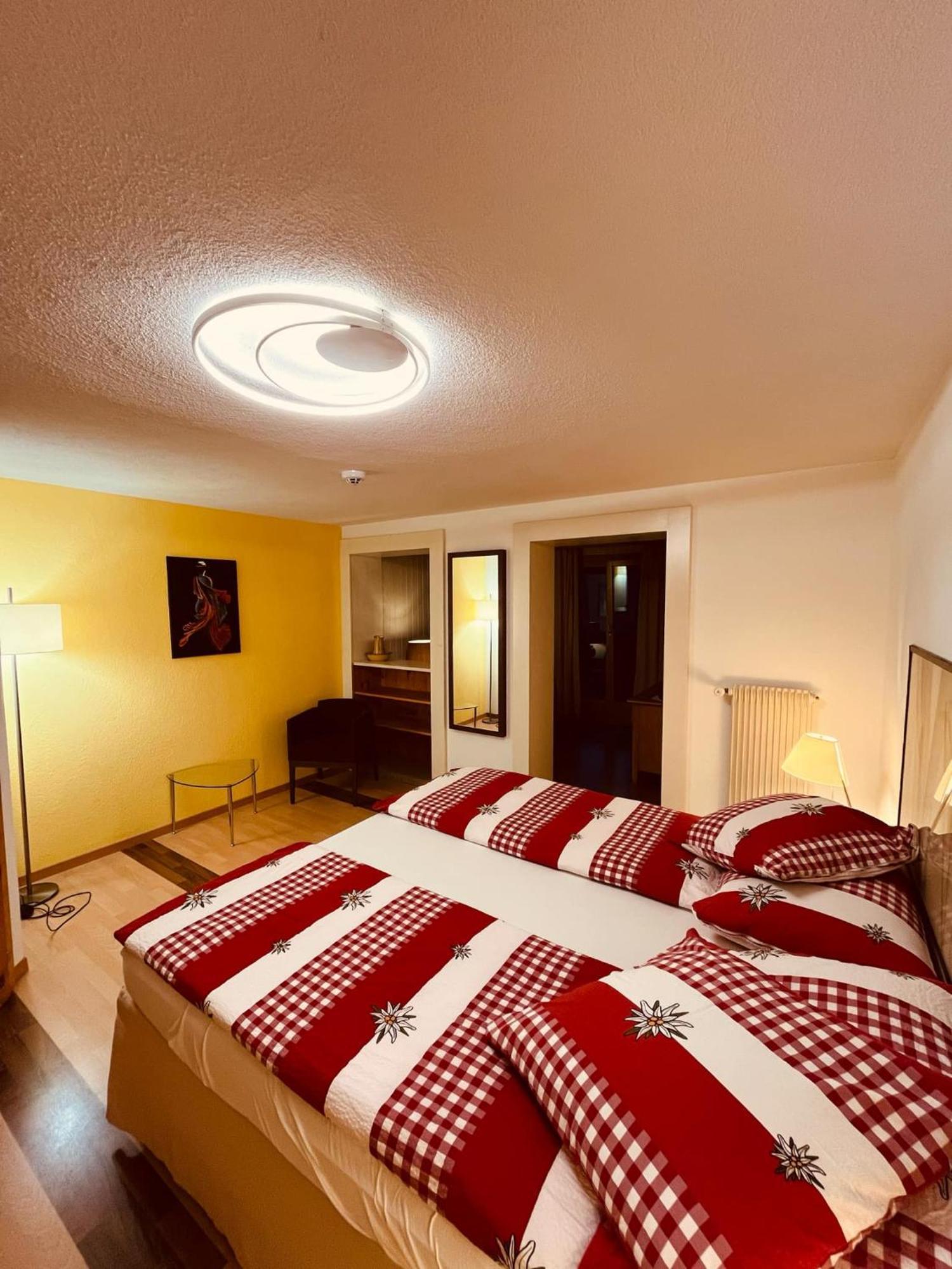 Hotel Rhoneblick Guttet-Feschel Buitenkant foto