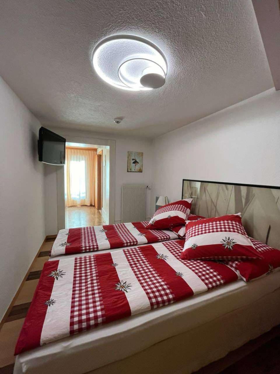 Hotel Rhoneblick Guttet-Feschel Buitenkant foto